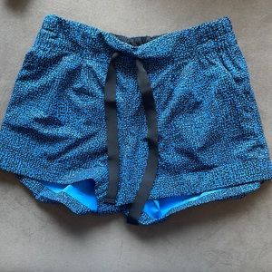 Lululemon black and blue spotted athletic shorts